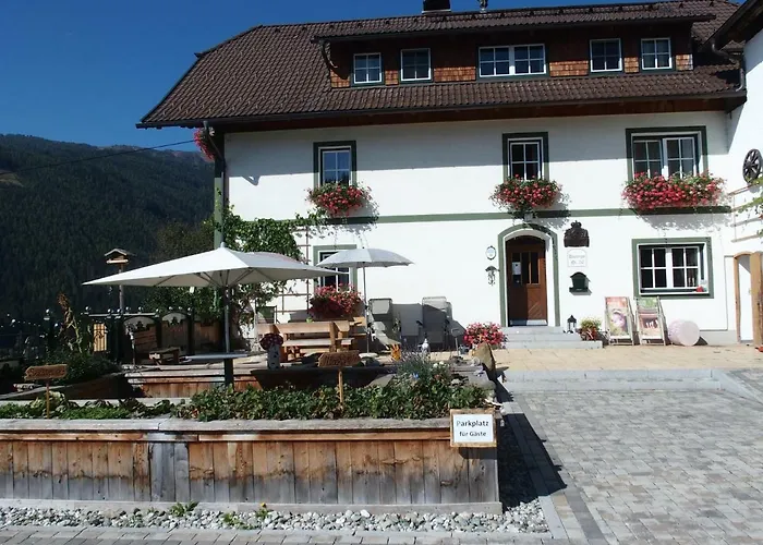 Dorfergut Farm stay Weisspriach