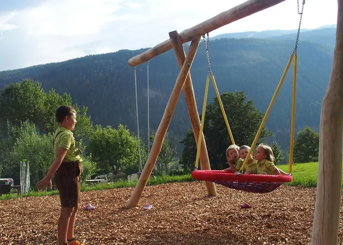 Dorfergut Farm stay Weisspriach